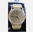 Vintage Q Timex quartz men's watch - gold quick release/adjustable band - date