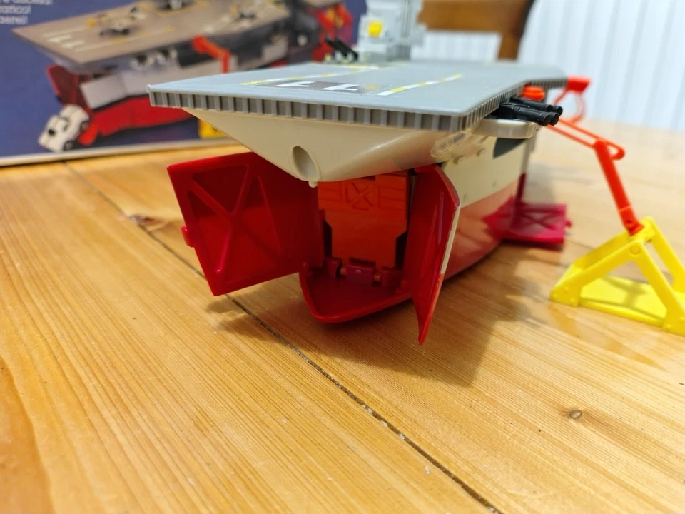 Portaerei Micro GiG 1988 Originale Ottime Condizioni Con Scatola  - Immagine 3 di 4