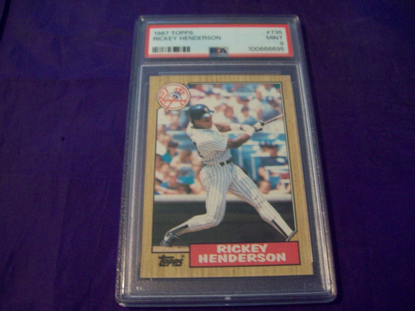 1987 TOPPS #735 RICKEY HENDERSON (YANKEES) PSA 9