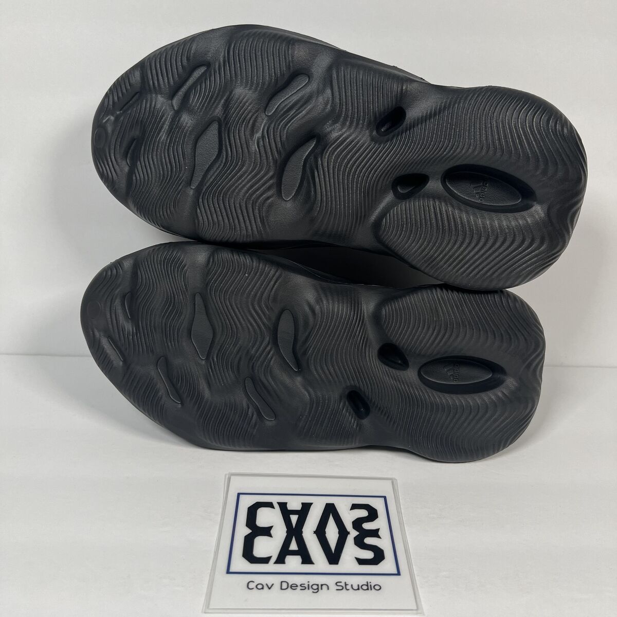 Adidas Yeezy Foam Runner Onyx (HP8739) - Men's Size 11 Adidas Yeezy Foam Runner Onyx (HP8739) - Men's Size 11