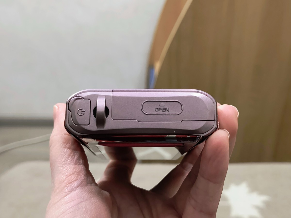 Samsung I70 7.2MP Slider Digital Camera - Red Fully Working Great