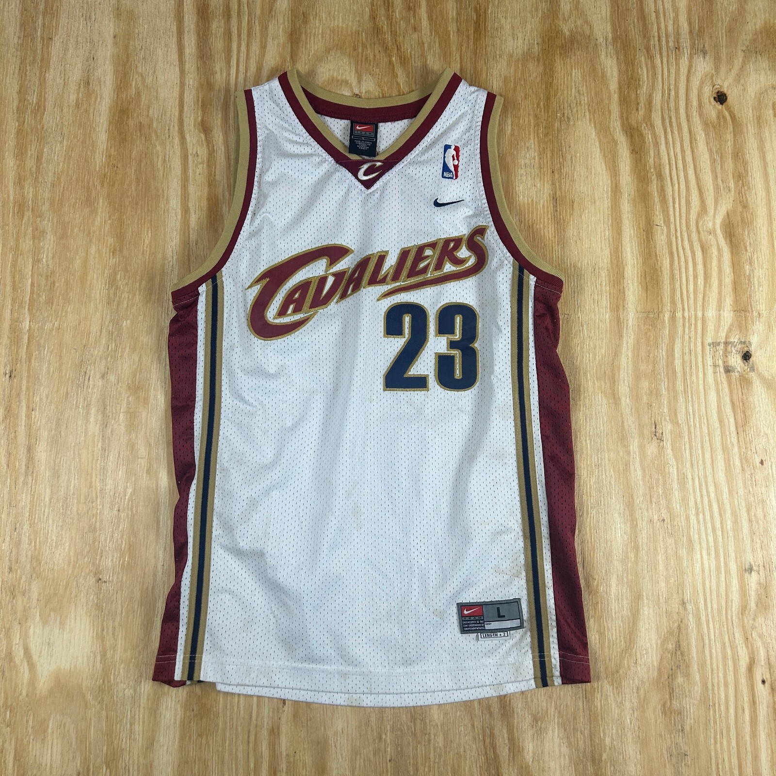 VTG Nike NBA Cleveland Cavaliers Sewn LeBron James 23 Jersey Men's L White/Red