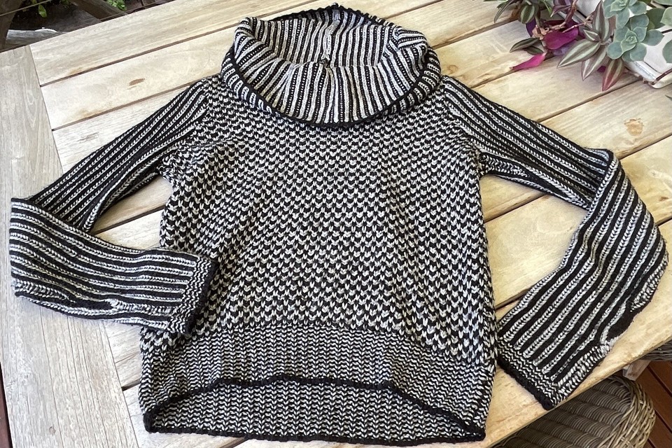 Portmans Knit Women’s Size XS 8 Black Grey Stripe Cowl Roll Neck Jumper Sweater