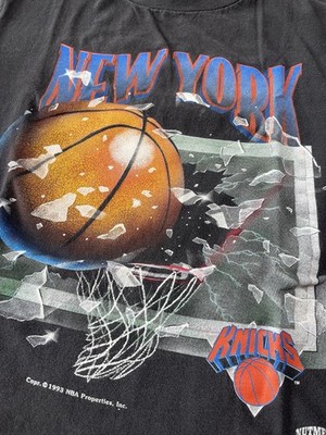 Vintage 90s Nutmeg New York Knicks NBA shattered backboard tee 2