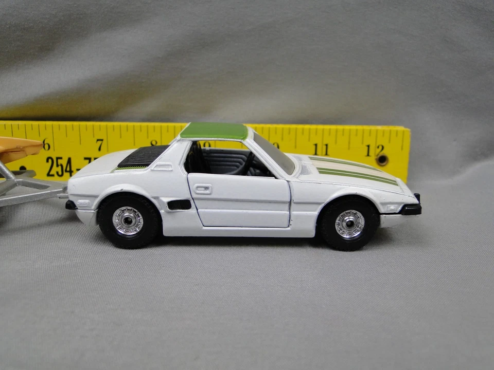 Vintage Corgi Major No. 37 Fiat X1/9 Carlsberg Pilsner Power Boat and Trailer - Image 2 of 4