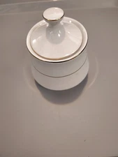 Lynn’s Fine China Sugar Bowl W/ Lid Valentine