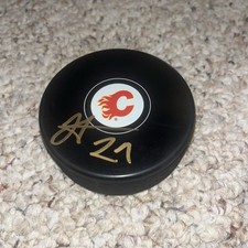 NHL Memorabilia Calgary Flames Puck Autographed Samuel Honzek 2023 1st Rd Pick