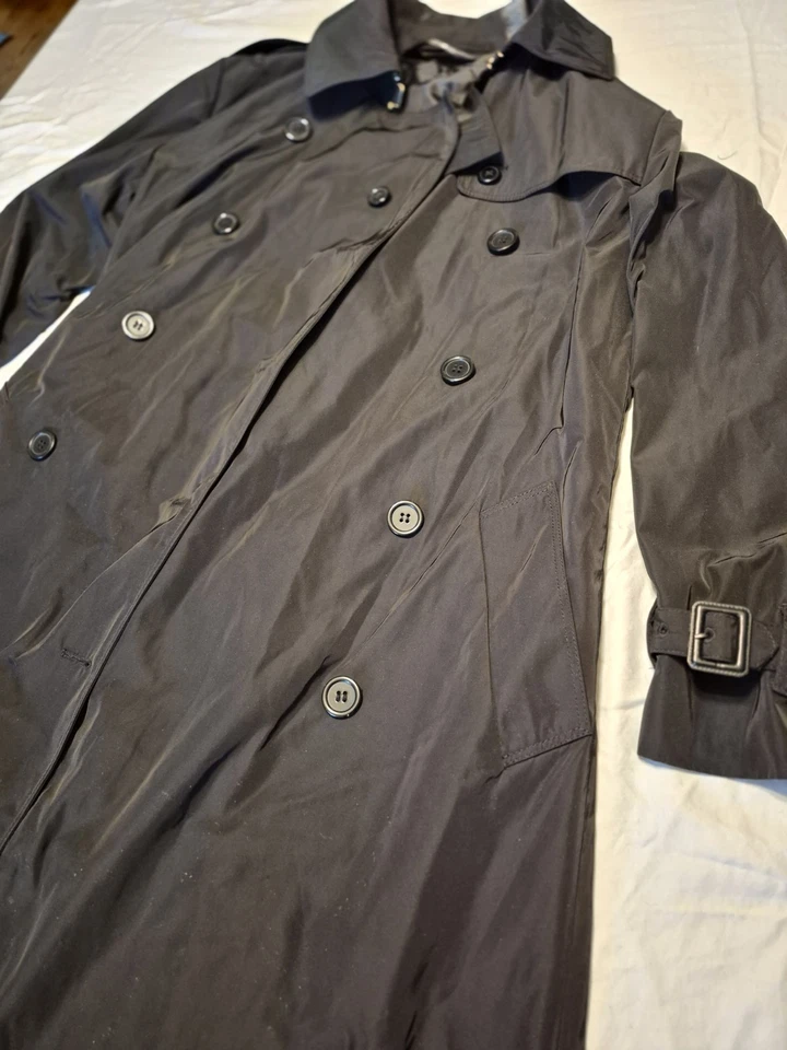 Gabardina Norma Kamali Negra Pequeña Cinturón Doble Pecho Chaqueta Larga Foto 2 de 4