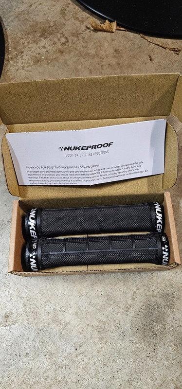 Nukeproof Neutron Half Waffle Double Lock On Mtb Mountain Bike Grips Black NEW