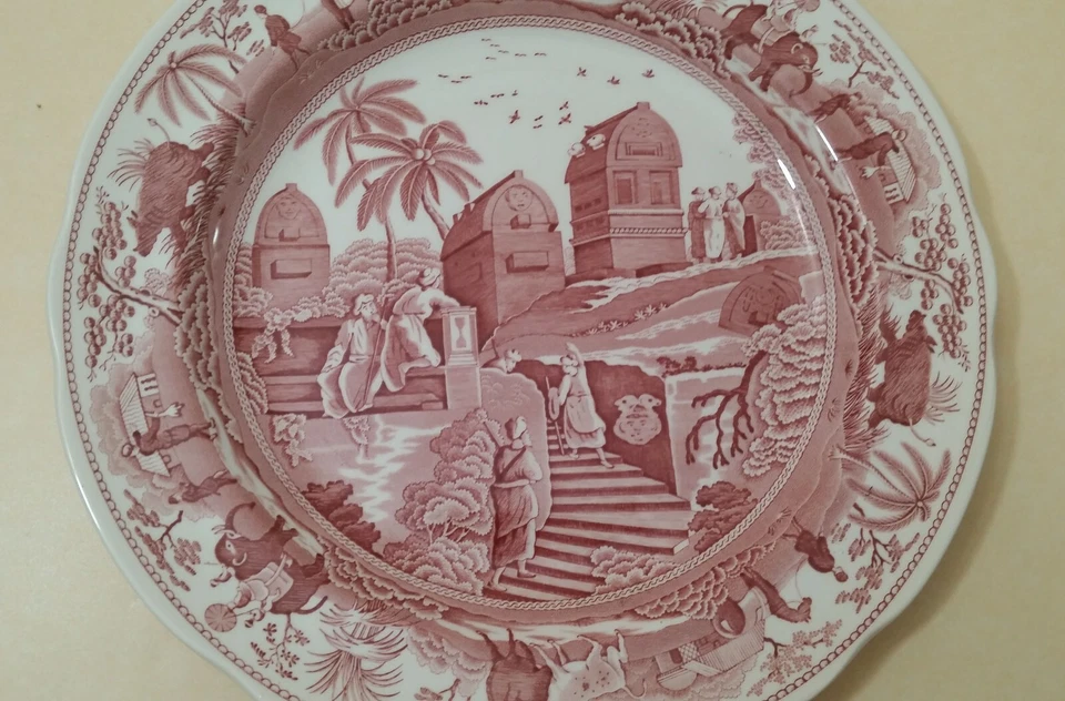 DINNERWARE - Cranberry by SPODE Archive Collection - DINNER PLATE 10 1/2 - Image 2 of 4