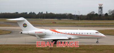 FOTO M-AGMA BOMBARDIER BD-700-1A10 GLOBAL EXPRESS XRS TAXY STN 161221 EIN ANDERES