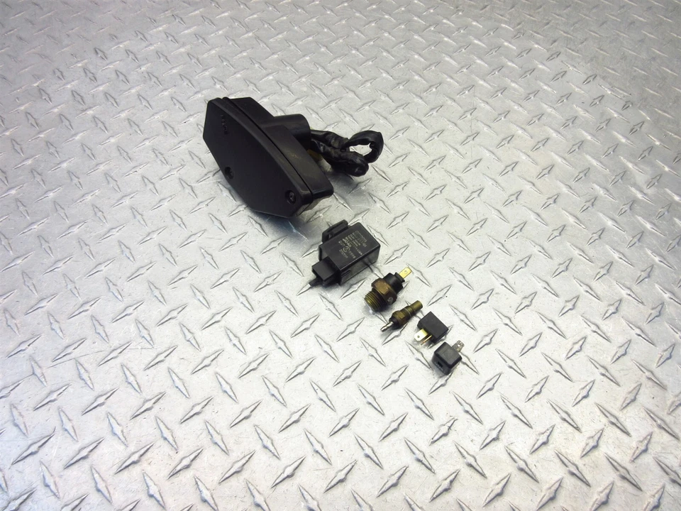 1993 90-94 Honda Shadow Spirit VT1100 VT1100C Fuse Box Sensor Relay Lot Tested - Image 2 of 4