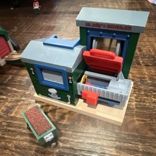 Thomas Friends Wooden Railway Mr. Jolly s Chocolate Factory Set R9048 2008