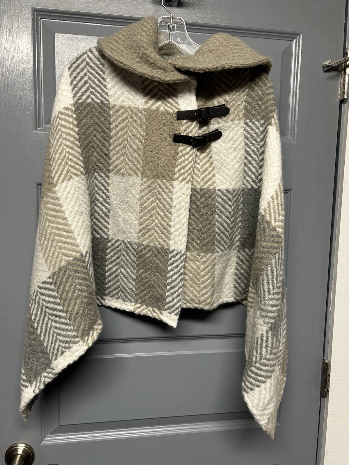 Aran Sweater Irish Shawl Cape Women One Size Wool Blend Grey Beige Ivory Poncho