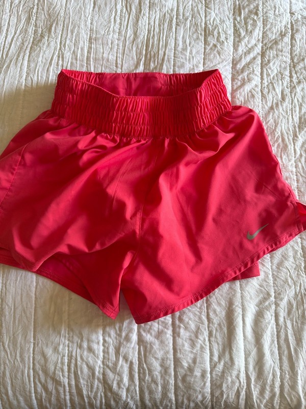 Nike girls shorts pink XS