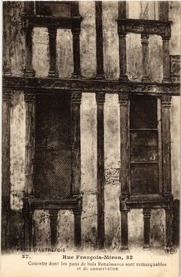 CPA PARIS d'autrefois 4e Rue Francois Miron. courette renaissance (463961)