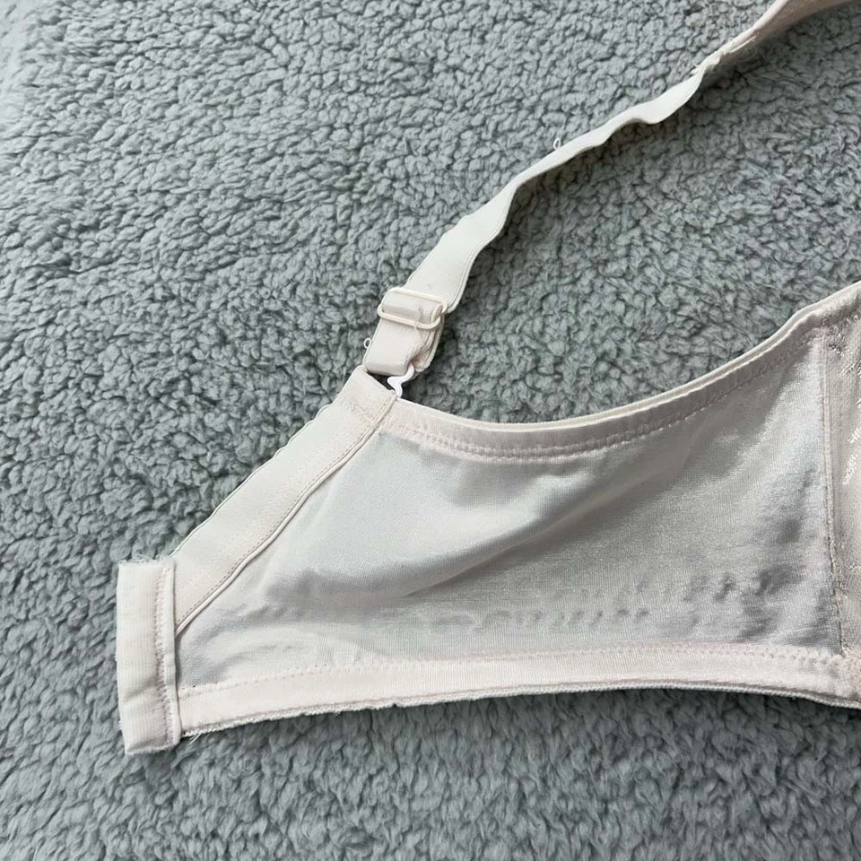 Sujetador Playtex 42D Underwire 4011 All That Glitters Sujetador con aros de encaje Foto 4 de 4