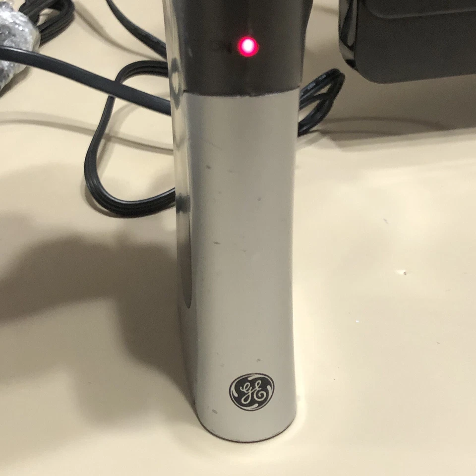 General Electric GE RF Modulator, With Wires No. 8000099, 2004 - (No Base) Works - Image 2 of 4