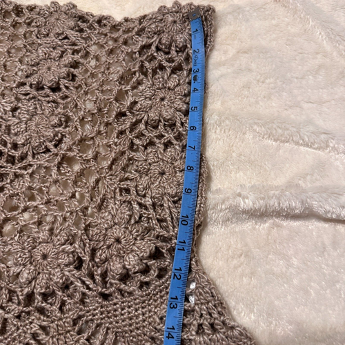 Lumiere Crochet Over Sweater Large Sleeve opening Flower pattern Taupe Large - Picture 8 of 16