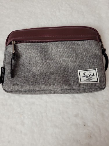 Bolsa de aseo Herschel Virgin Atlantic Amenity. No incluye artículos de aseo. - Imagen 1 de 6