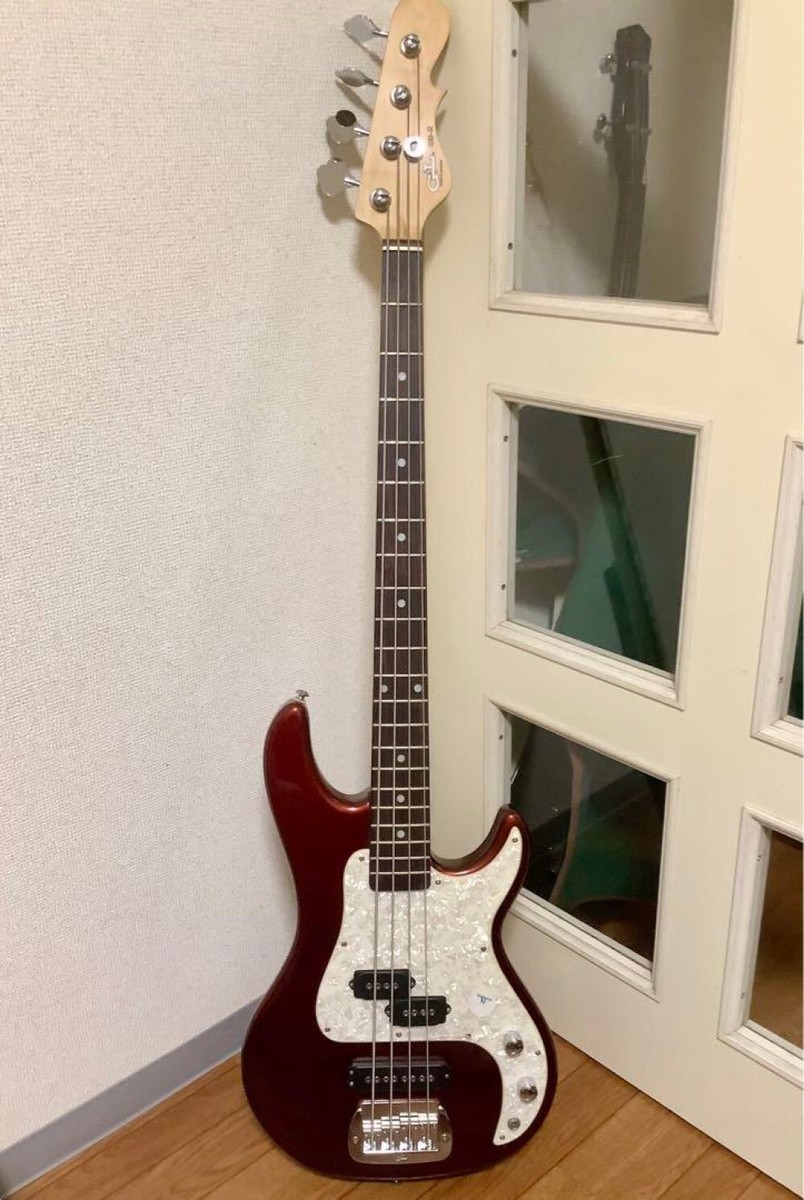 G&L Tribute SB-2 Metalic Red 2010 Electric Bass Guitar Used