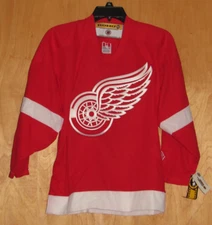 Detroit Red Wings KOHO Jersey Youth S/M  NWT