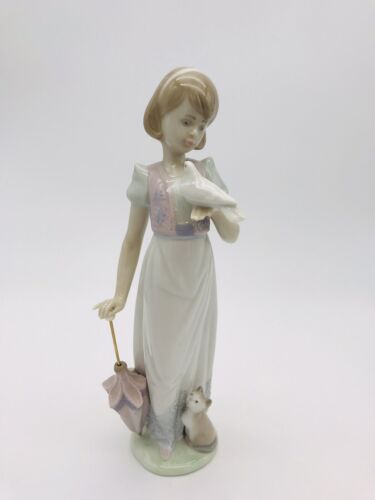 Lladro Figurine 7611 Summer Stroll Collector’s Society 1991 Retired Girl Spain