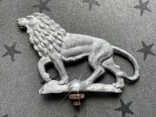 Fahrrad / Moped Schutzblechfigur- Emblem- Steuerkopfschild | LÖWE 1937 Fahrrad / Moped Schutzblechfigur- Emblem- Steuerkopfschild | LÖWE 1937