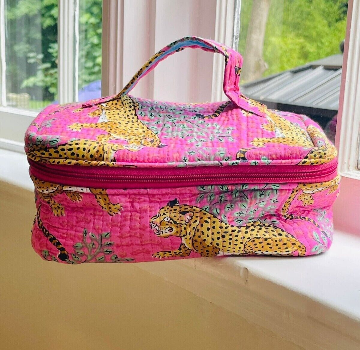 Quilted Makeup Bag Large Travel Toiletry Organizer for Women Girls-image