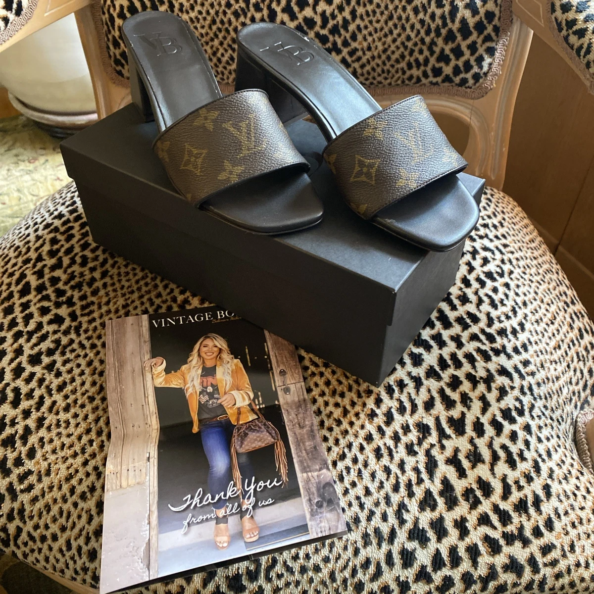 Louis Vuitton Sandals On Sale | The RealReal Size 8.5 Louis Vuitton sandals with original bag! display picture 1