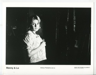 Manny & Lo-Aleksa Palladino-8x10-B&W-Still-VG