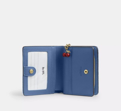 NWT Coach Snap Wallet In Loved Denim With Charm CEC35-Light Indigo