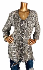 Jordan Taylor L Top NWT $59 Stretch Animal Print Tunic Low Cut Loose Fit Blouse