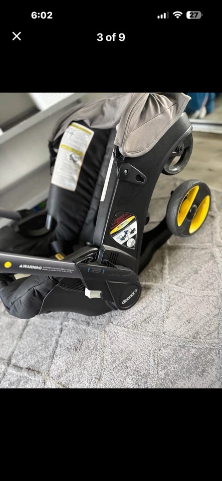 DOONA ALL IN ONE STROLLER + LATCH SEAT. Stroller And Base. - Image 3 of 4