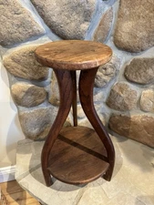 Vintage Pedestal Table Plant Stand Solid Oak made by Amaro & Sons CA - 21" tall