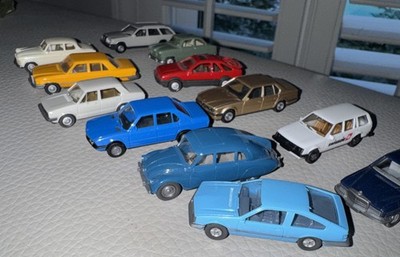 12  Lot Wiking HO 1:87 Plastic Miniature  Cars Vehicles Variety