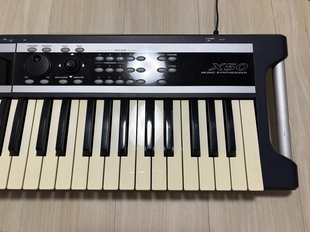 キーボード KORG ケース付き X50-61 KORG シンセサイザー X50 61鍵盤(専用ケース付き) - メルカリ