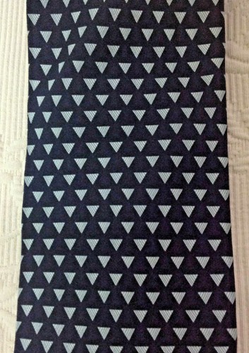 GIORGIO ARMANI Collezioni Silk Necktie ITALY Deep Blue Silver Triangles