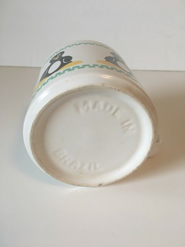 Taza de café Penguin color crema con borde verde - Imagen 5 de 5
