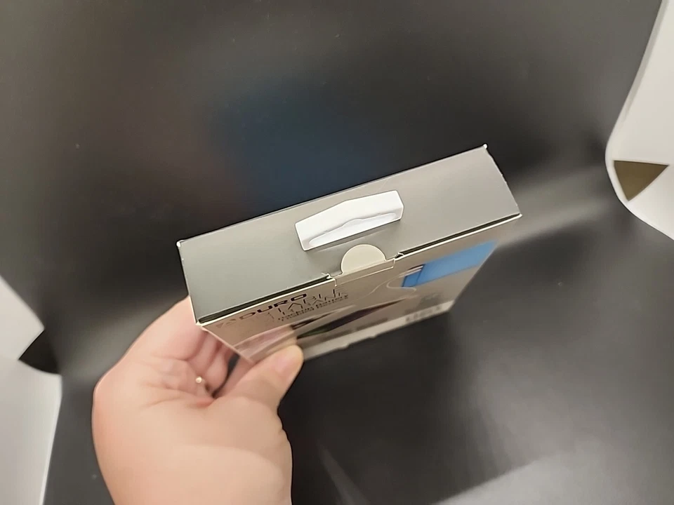 Banco de energía de respaldo ADURO 10.400 mAh con tecnología de carga inteligente Foto 3 de 4