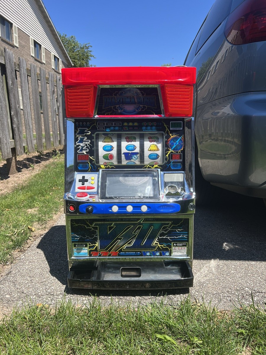 PACHISLO INAZUMA RUSH V-II NUMBER SEVEN SLOT MACHINE / SERVICED