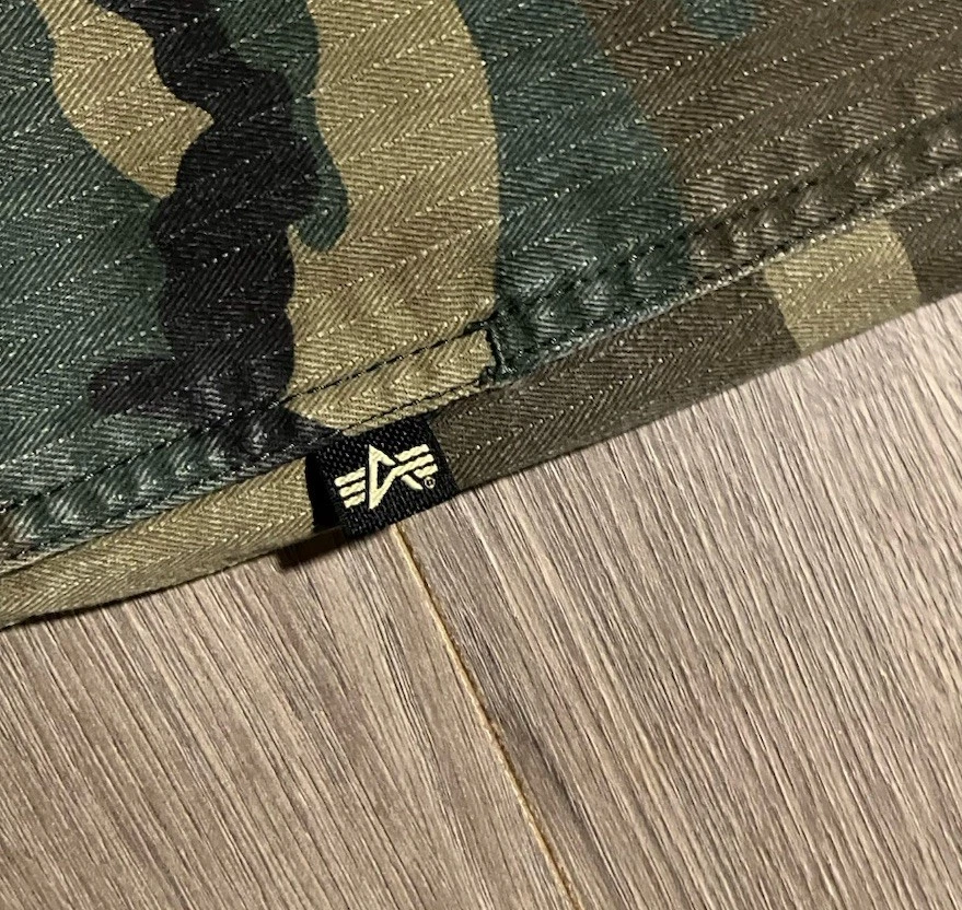 Chaqueta Militar Anti Social Social Club x Alpha Industries Verde Camuflada Talla Mediana Foto 3 de 4