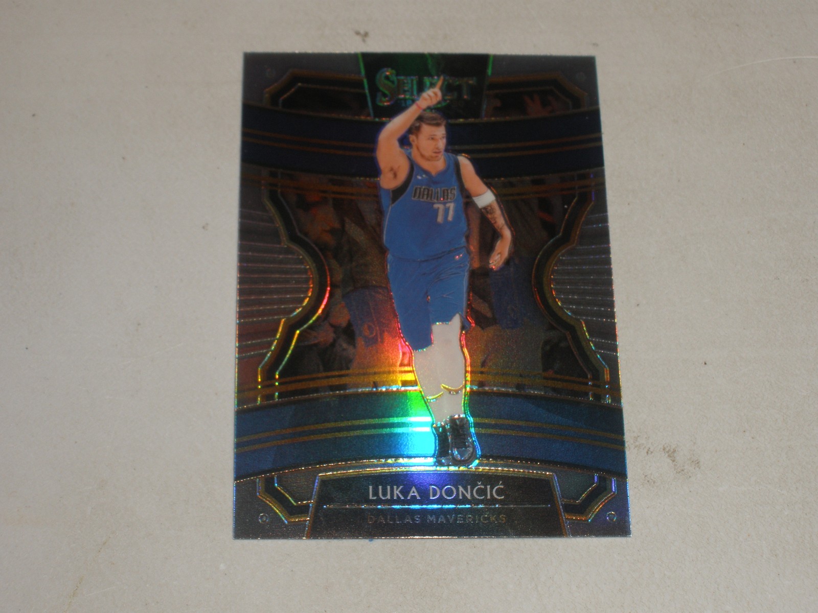 2019-20 Panini Select Concourse Level Silver Prizm #67 Luka Doncic