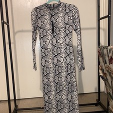 Fashion Nova Women’s Feelin It Bodycon Midi Dress L Gray/Black Snake Print
