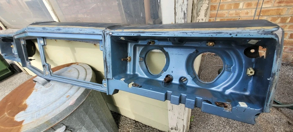 1981 - 1987 G Body 庞蒂亚克大奖赛头面板原始设备制造商正品原始设备制造商通用 — 第 2/4 张图片