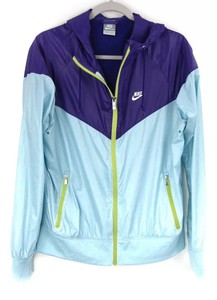 jaqueta nike colorida