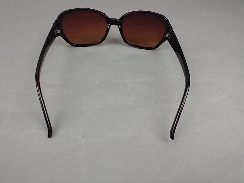 Gafas de sol Nine West marrón claro caparazón de tortuga ojo de gato de gran tamaño Foto 4 de 4