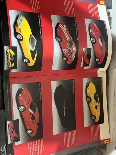 Hotwheels Ferrari Elite Foundation 1/18 Collector Guide Book 99 06 08 09 11 - Picture 3 of 11