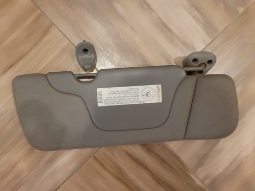95-99 Chevy GMC Suburban Silverado LH & RH Set of Sun Visors OEM Gray With Clips