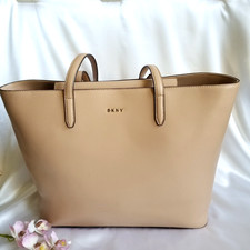 DKNY Bryant Medium Sutton Leather Tote Bag La...